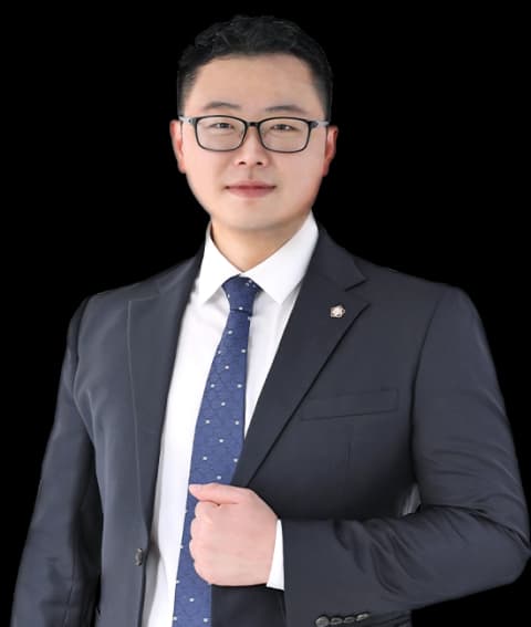 울산공중밀집장소추행변호사 undefined